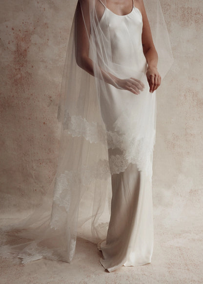 Bride Veil - Harper Trimmed Lace