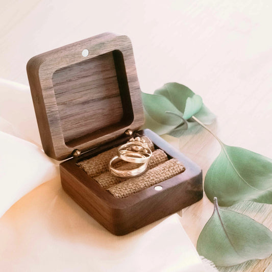 Ring Holder - Blasko