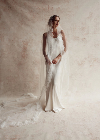 Bride Veil - Emmy Mantilla