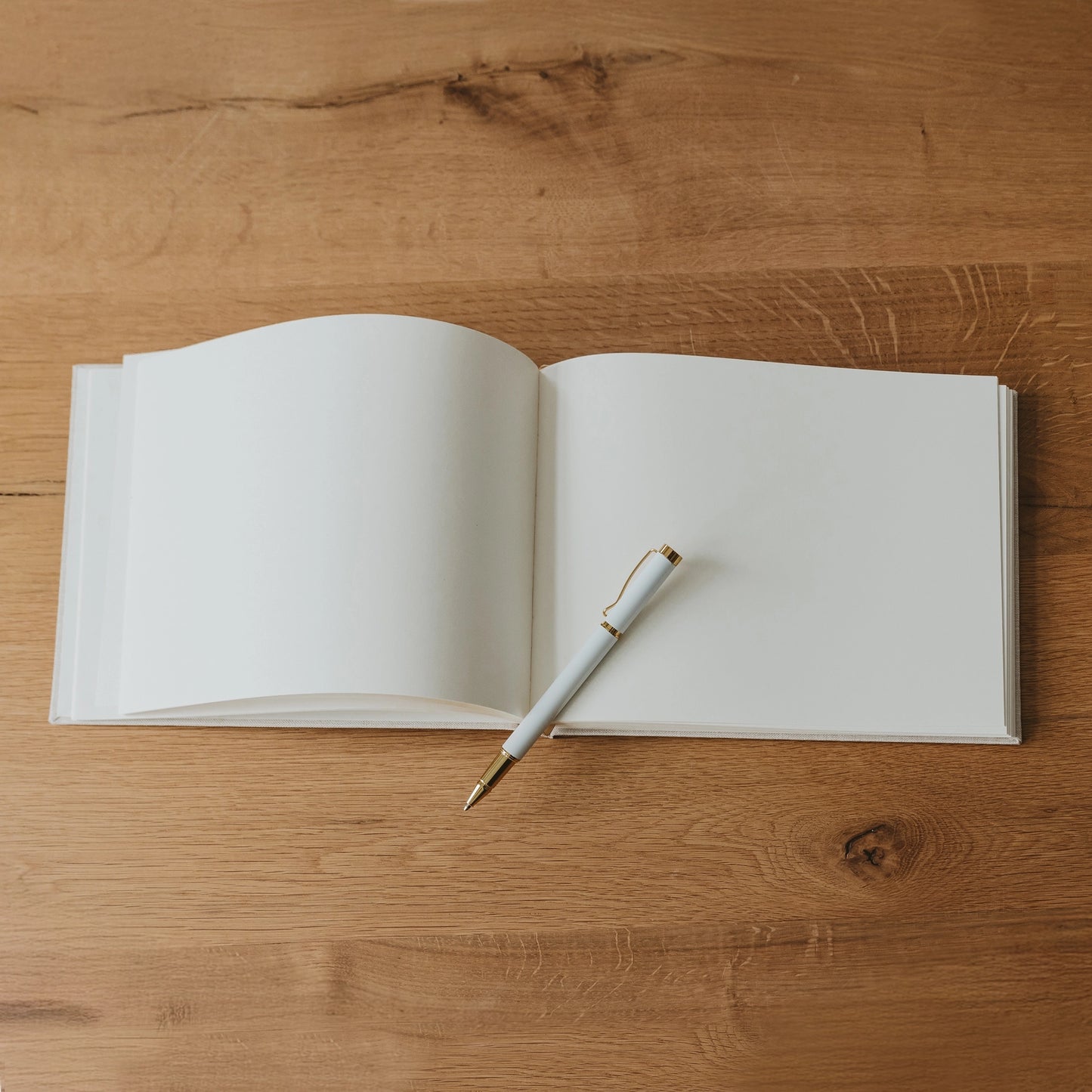 Guestbook - Fabric Gold