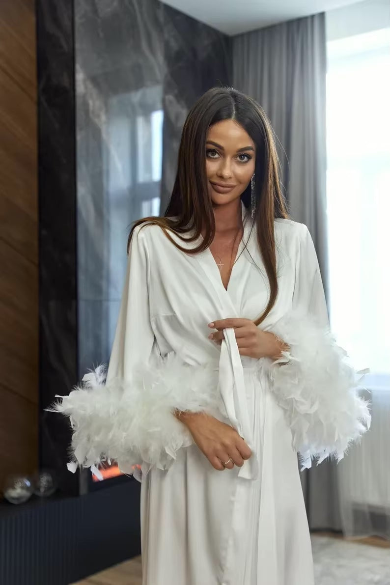robe white feathered wedding accessory, wedding details, wedding favours